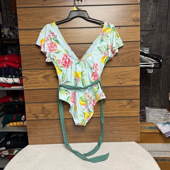 Cupshe size L NWT Floral Ruffle One-Piece Swimsuit Deep V tie waist - Picture 7 of 9